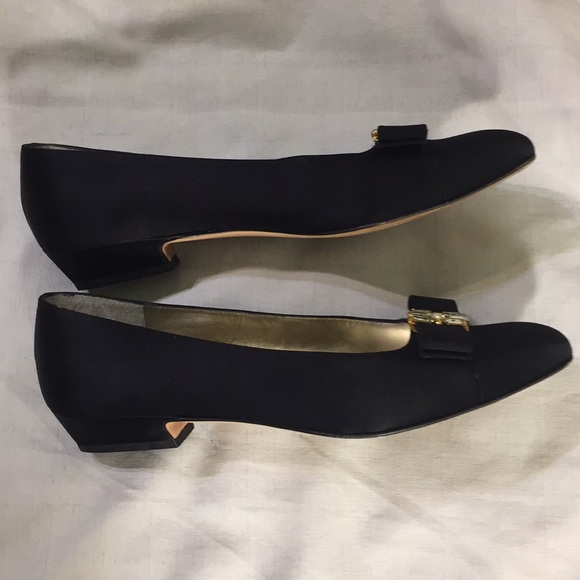 EUC Salvatore Ferragamo   Low Heels - Picture 2 of 8